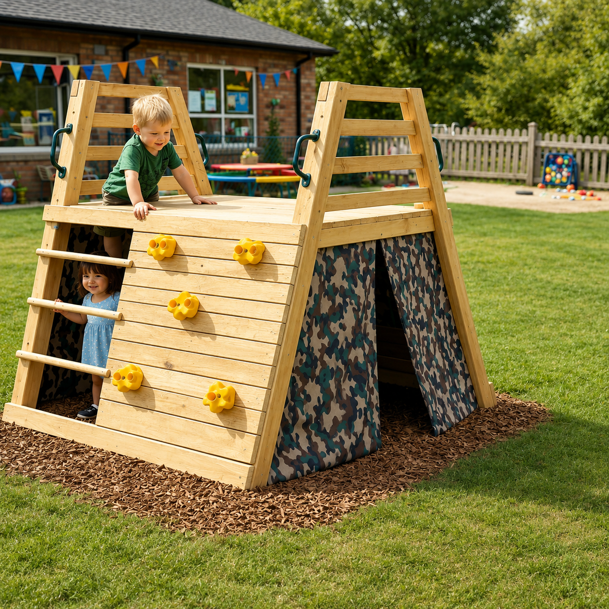KINDER HOME Dečiji drveni tobogan sa penjalicom za dvorište, 285×152×123 cm